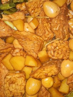 Foto resep Semur Tahu Tempe Telur Kentang
