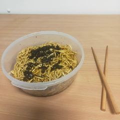 A picture of Shanghai green onion oil noodle.
