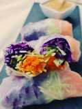 Rainbow rolls con salsa alle arachidi