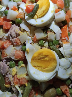 Una foto de *Ensaladilla rusa/salpicón*🥗