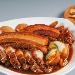 A picture of Braised Pork with Eggs.