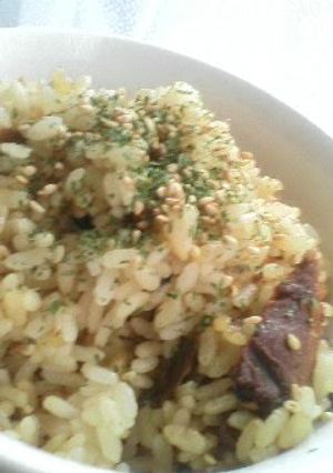 A picture of Easy Mixed Rice with Canned Kabayaki-Style Pacific Saury.