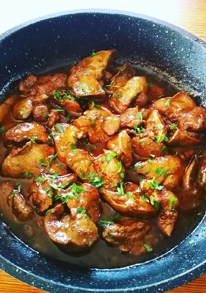 Una foto de Higaditos de pollo al Pedro Ximinez 🐔