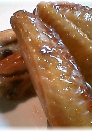 A picture of Oven Baked Chicken Wings Glazed with Honey.