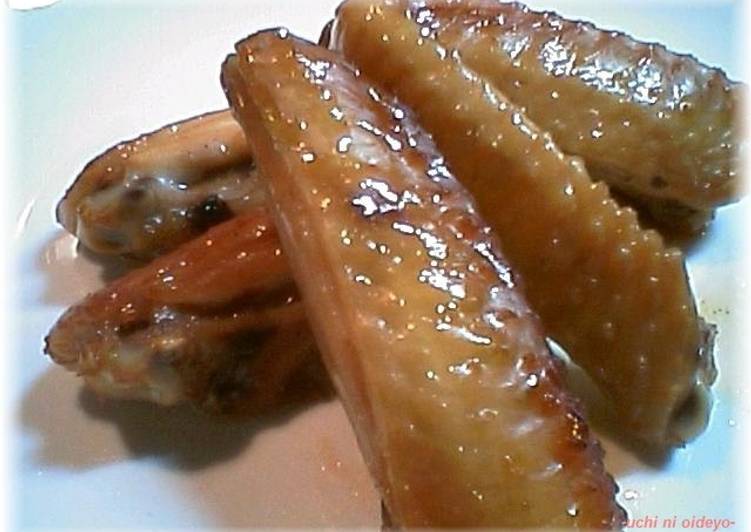 Simple Way to Prepare Award-winning Oven Baked Chicken Wings Glazed with Honey