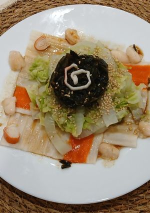 Una foto de Col China al Vapor con Vinagreta de Wakame