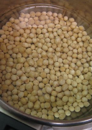 A picture of Cooked in a Pressure Cooker for 3 Minutes! Ikinari Boiled Soy Beans!.