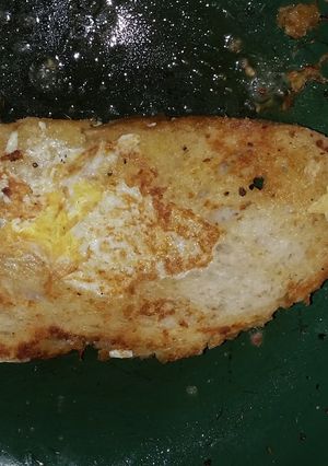 A picture of Egg in a Hole.