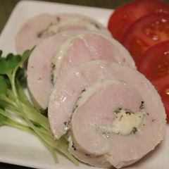 A picture of Basil & Cheese Chicken Ham.