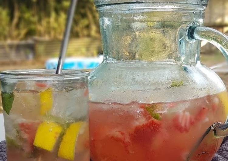 Recipe of Homemade Watermelon &amp; Strawberry Mocktail