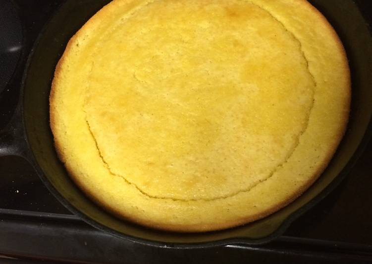 Simple Way to Prepare Perfect Sweet Skillet Corn Bread