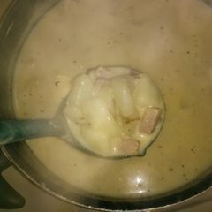 A picture of Ham and cheese potato soup.