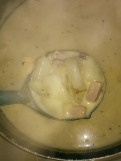 A picture of Ham and cheese potato soup.