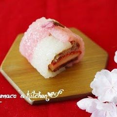 A picture of Sakura-Colored Japanese Confectionery.