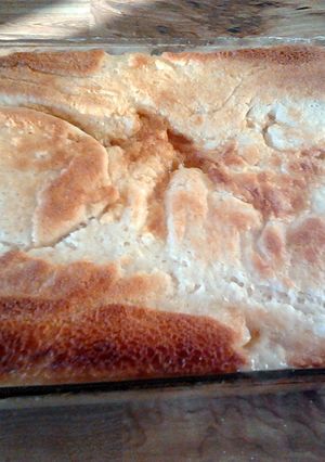 A picture of Dawn's easy peach cobbler.