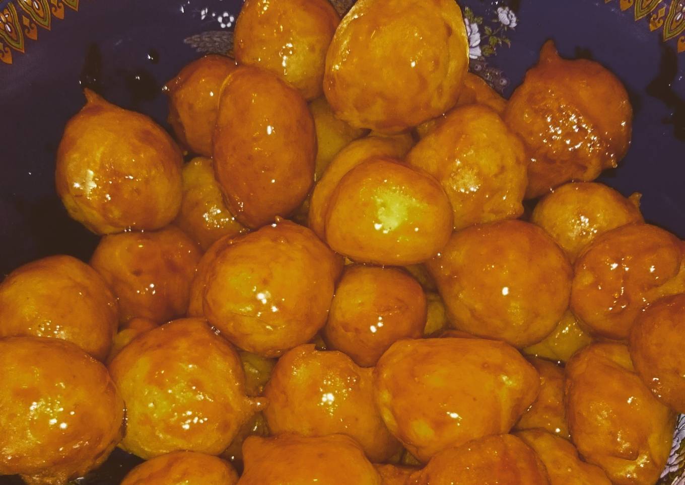 Luqaimat (small bites) emirati dessert