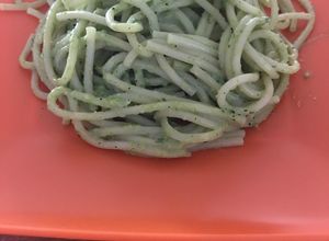 Una foto de Spaghetti verde
