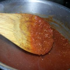 A picture of Pizza sauce.