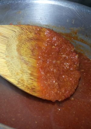 A picture of Pizza sauce.