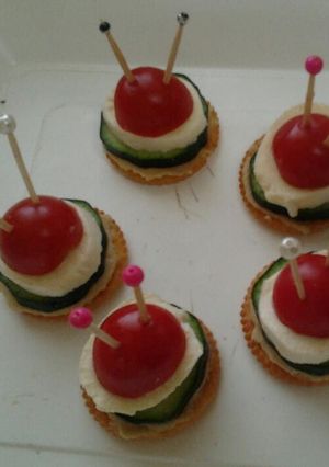 A picture of Ladybirds Martian Crackers.