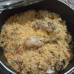 A picture of Chicken biryani.