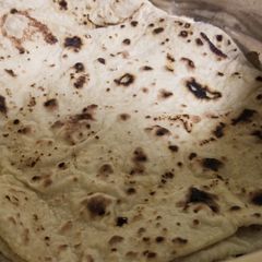 A picture of Ghar ki roti.