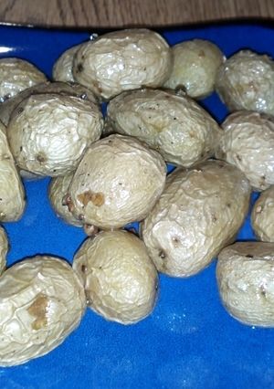 A picture of Roasted baby potatoes.
