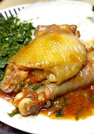 A picture of Wet fry Kienyenji chicken.