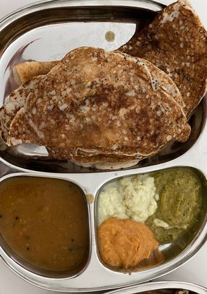 A picture of Baanale dosa(oggarne dosa).