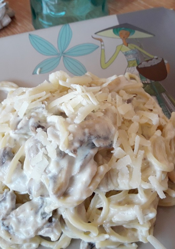 Una foto de Pasta fungui 5 quesos