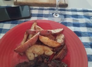 Una foto de Paleta de cerdo braseada al vino