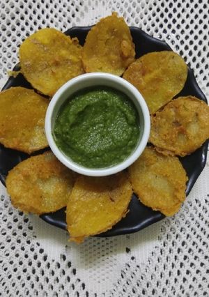 A picture of Potato pakora.