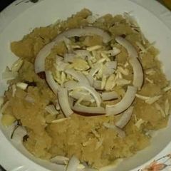 A picture of Semolina Pudding (Indian Halwa).