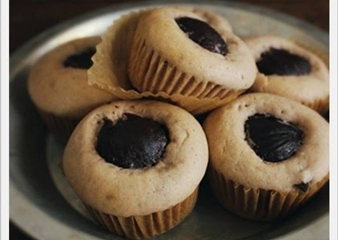 Recipe of Favorite Muffins with Chestnuts Simmered in their Inner Skins Using Homemade Yeast