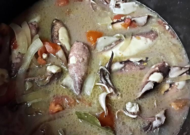 Simple Way to Make Any-night-of-the-week Squid Adobo (Adobong Squid)
