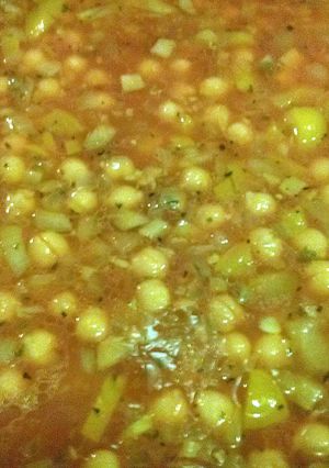 A picture of chickpea soup.