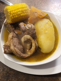 Una foto de Cazuela con Osobuco
