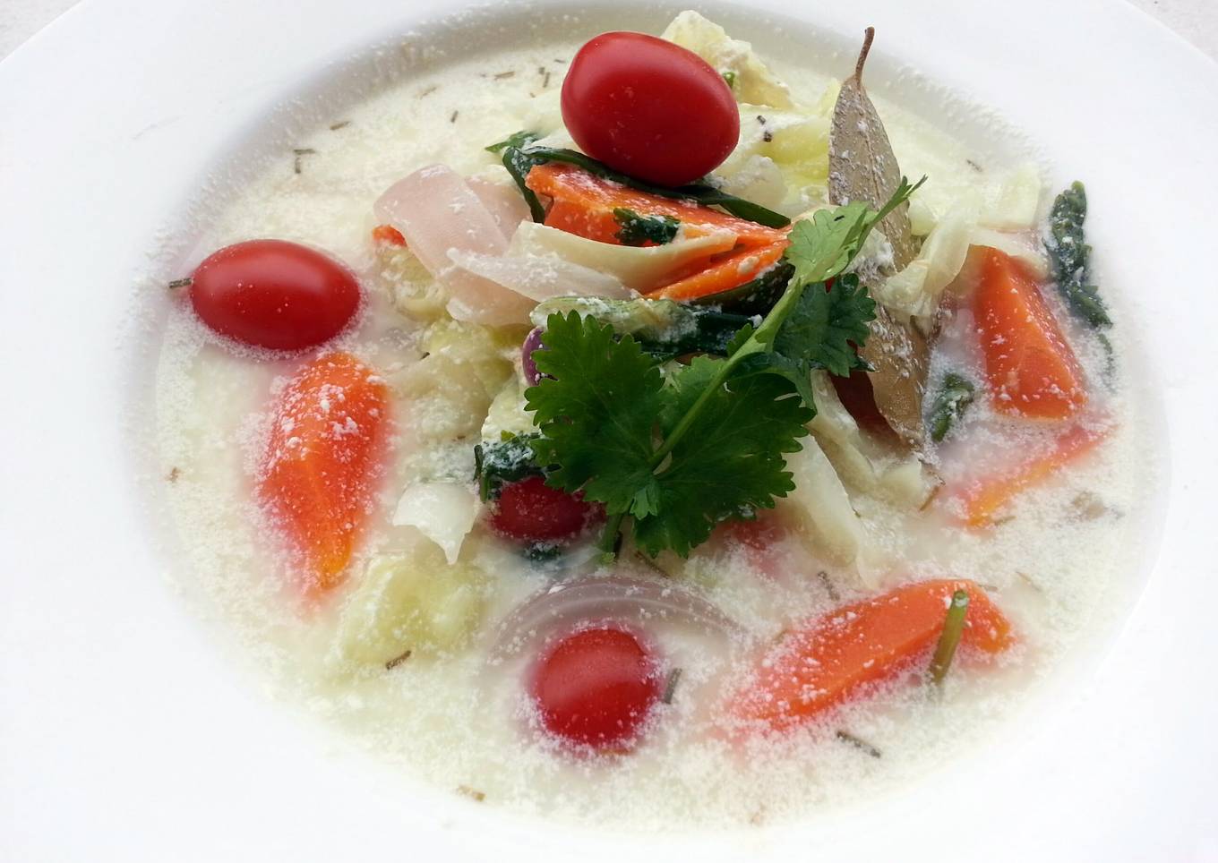 Cabbage Soup With Milk And Yogurt