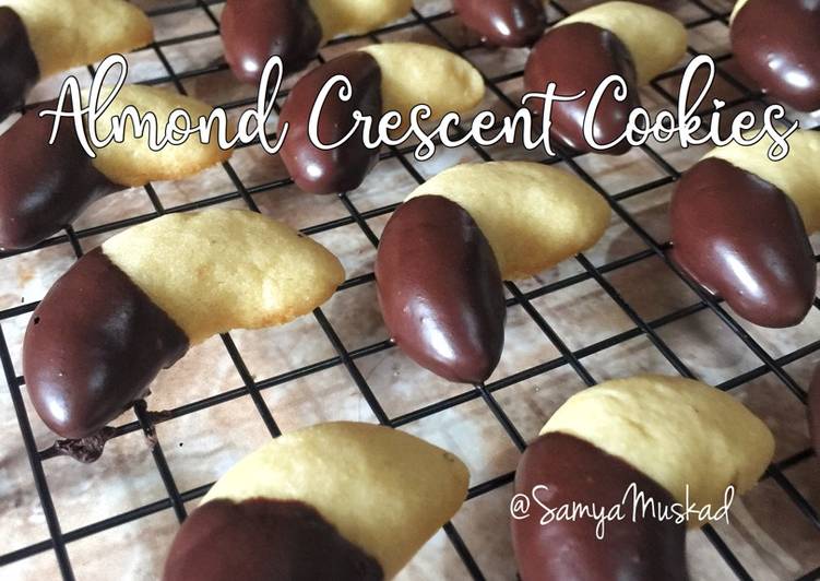 Resep Almond Crescent Cookies, Menggugah Selera
