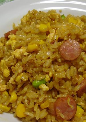 A picture of With Yakisoba Sauce Curry Flavored Fried Rice.