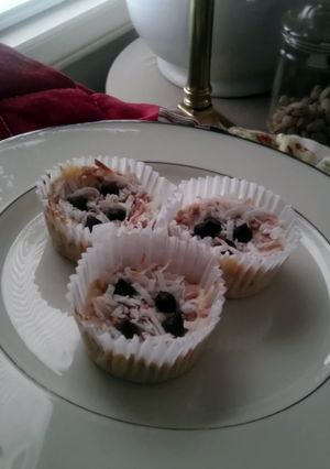 A picture of Banana Cream Cheese Surprise.