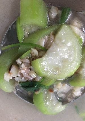 Hình của món Canh mướp lạc ngọt bùi khó đỡ.