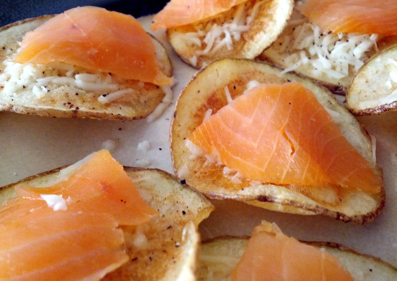 salmon topped potato crisps