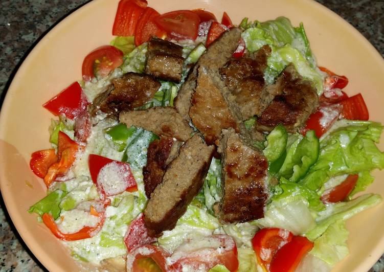 Caesar saled with beef and a twist Caesar saled with beef and a twist