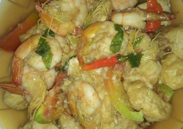 Tumis udang tahu