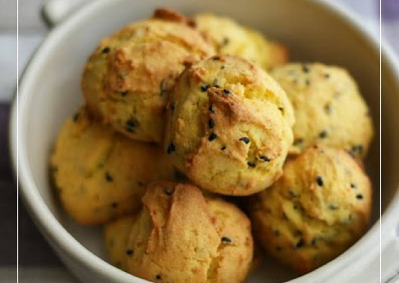 Kabocha Squash and Sesame Drop Cookies