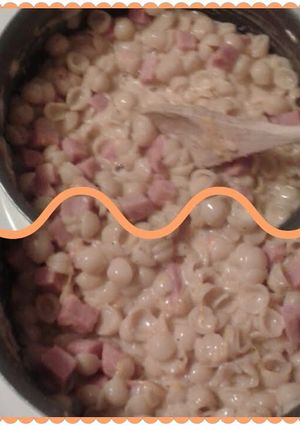 A picture of Mac & Cheese Surprise.