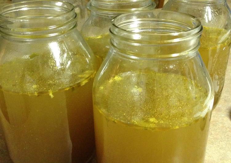 Recipe of Quick Chicken Bone Broth /Stock (crock pot)