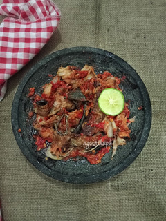 Foto resep Sambal Iwak Pe / Sambal ikan Asap
