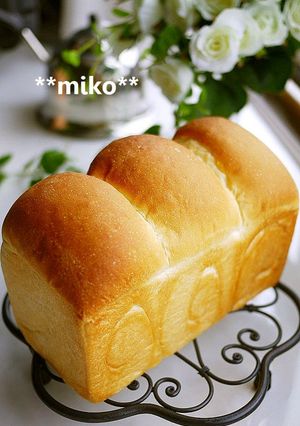 A picture of Fluffy Yogurt Whey Mountain-Shaped Bread.